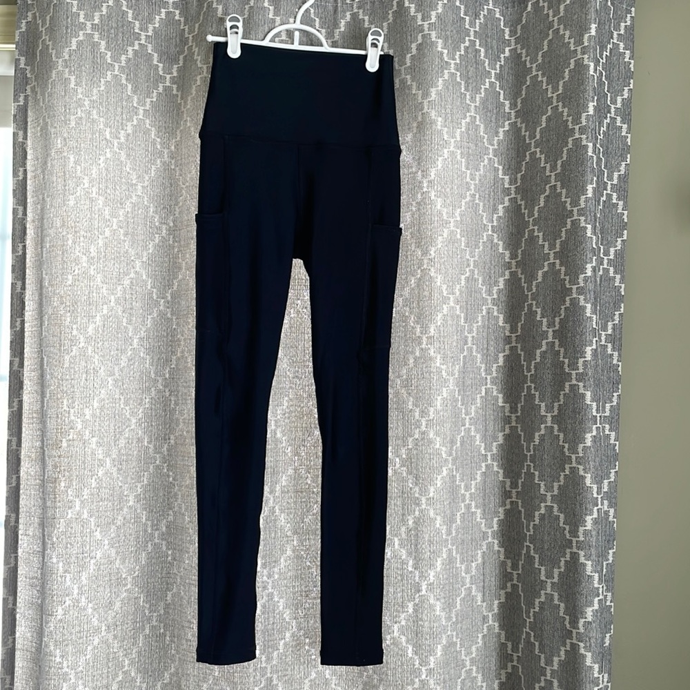 Silver icing NWOT size small fleece lined leggings